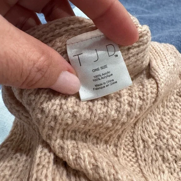 Cozy Knit Beanie in Light Pink - Picture 3 of 5